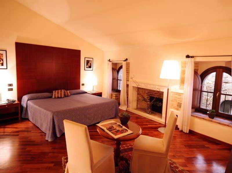 Relais La Corte Di Бетона Екстериор снимка